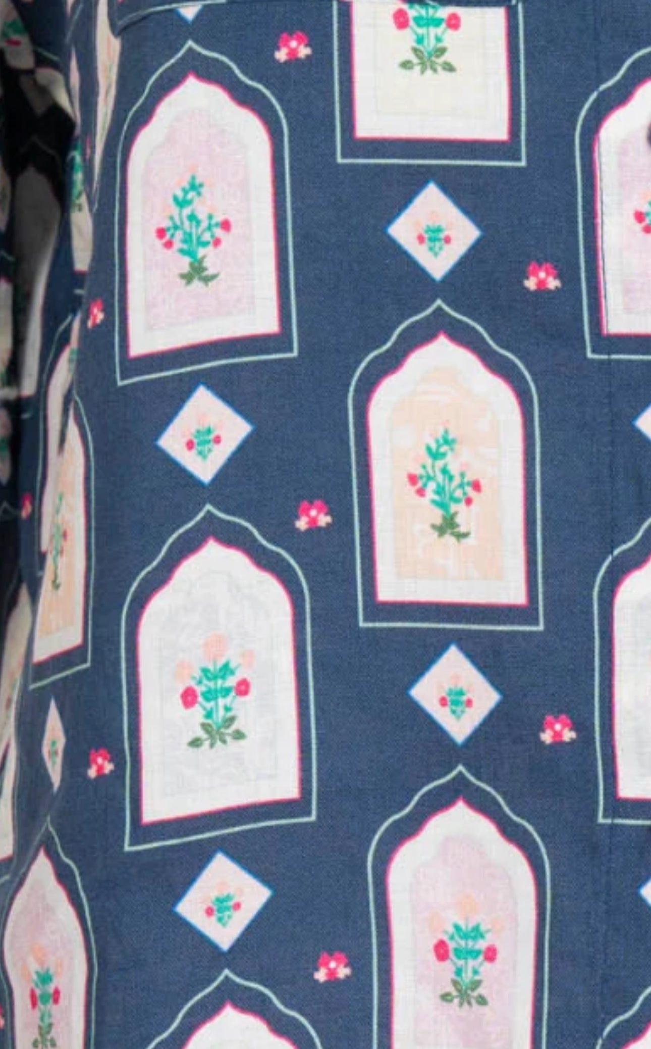 Arlo Short in Eden Navy