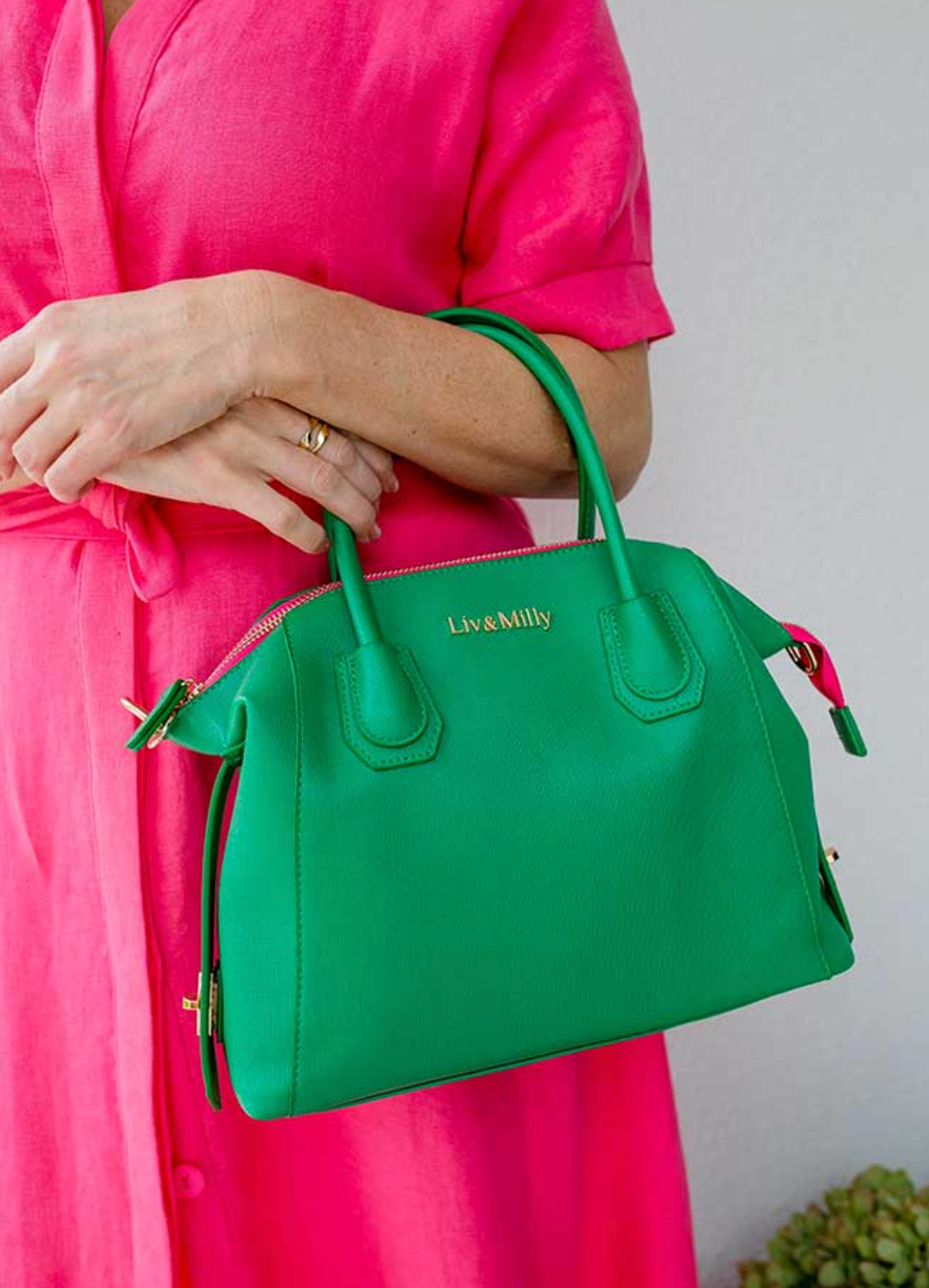 Eloise on the Go in Pink