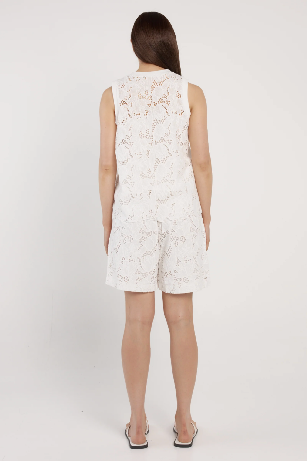 Worth It Short White