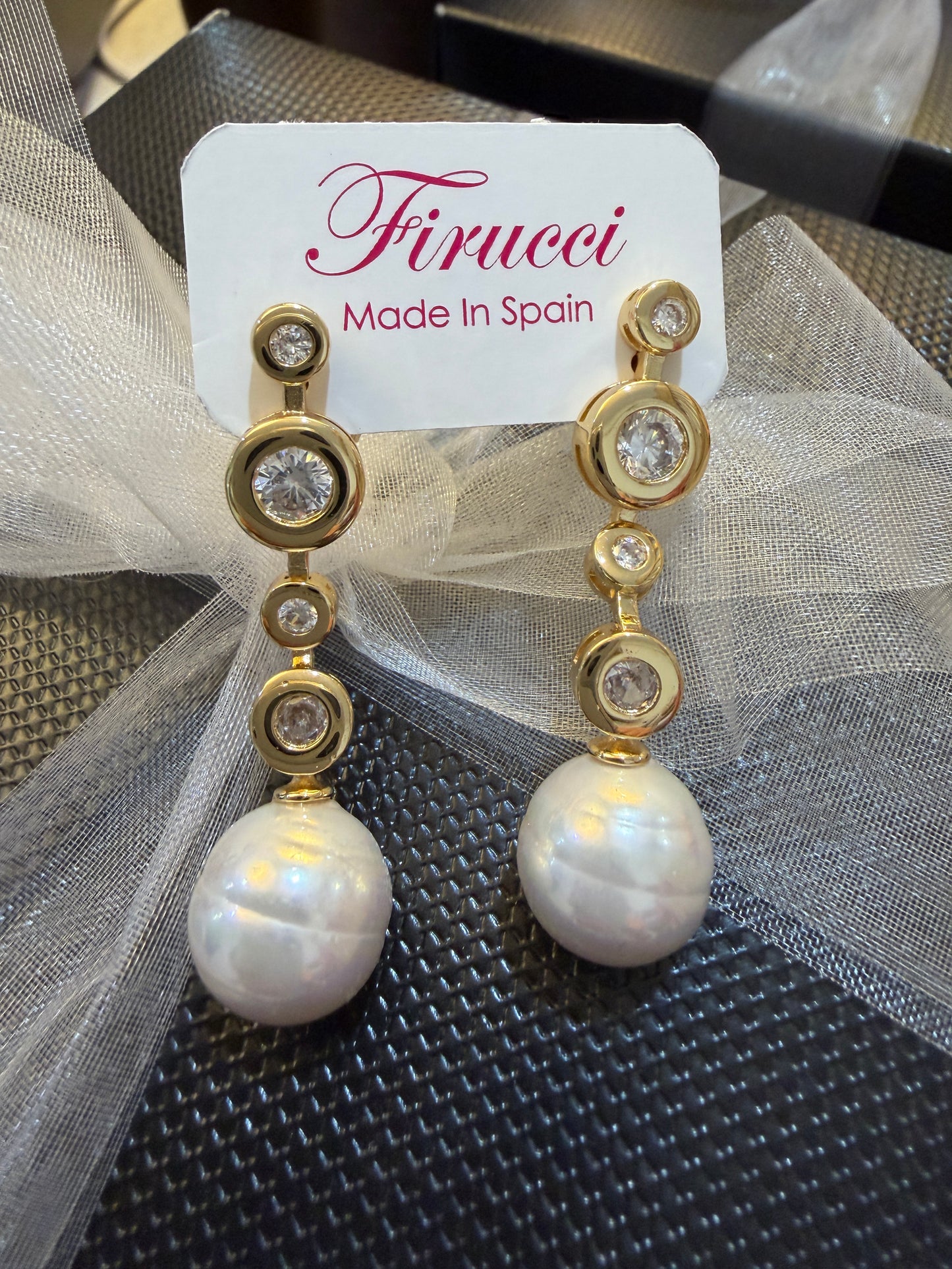 Firucci Drop in Gold