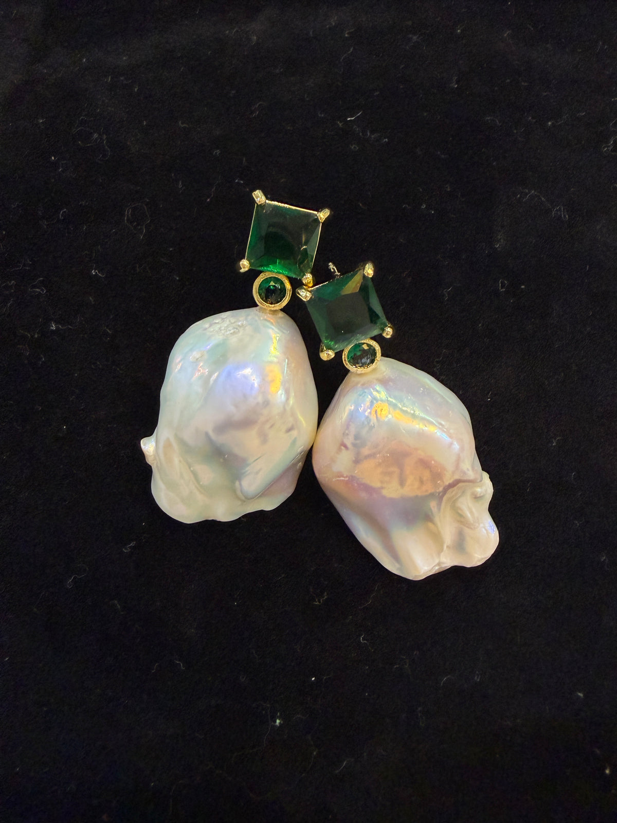 Devoted F/W Baroque Pearl & Emerald Zircon Earring