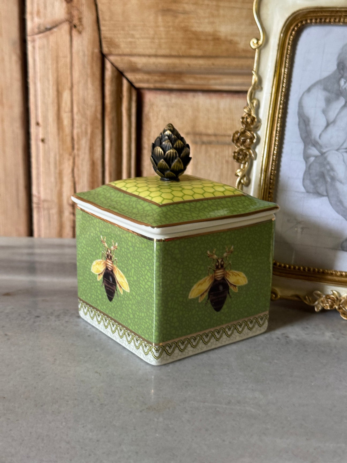 Abeille Trinket Dish W Brass Motif