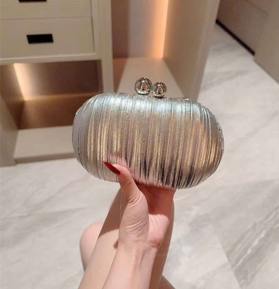 Giselle Clutch