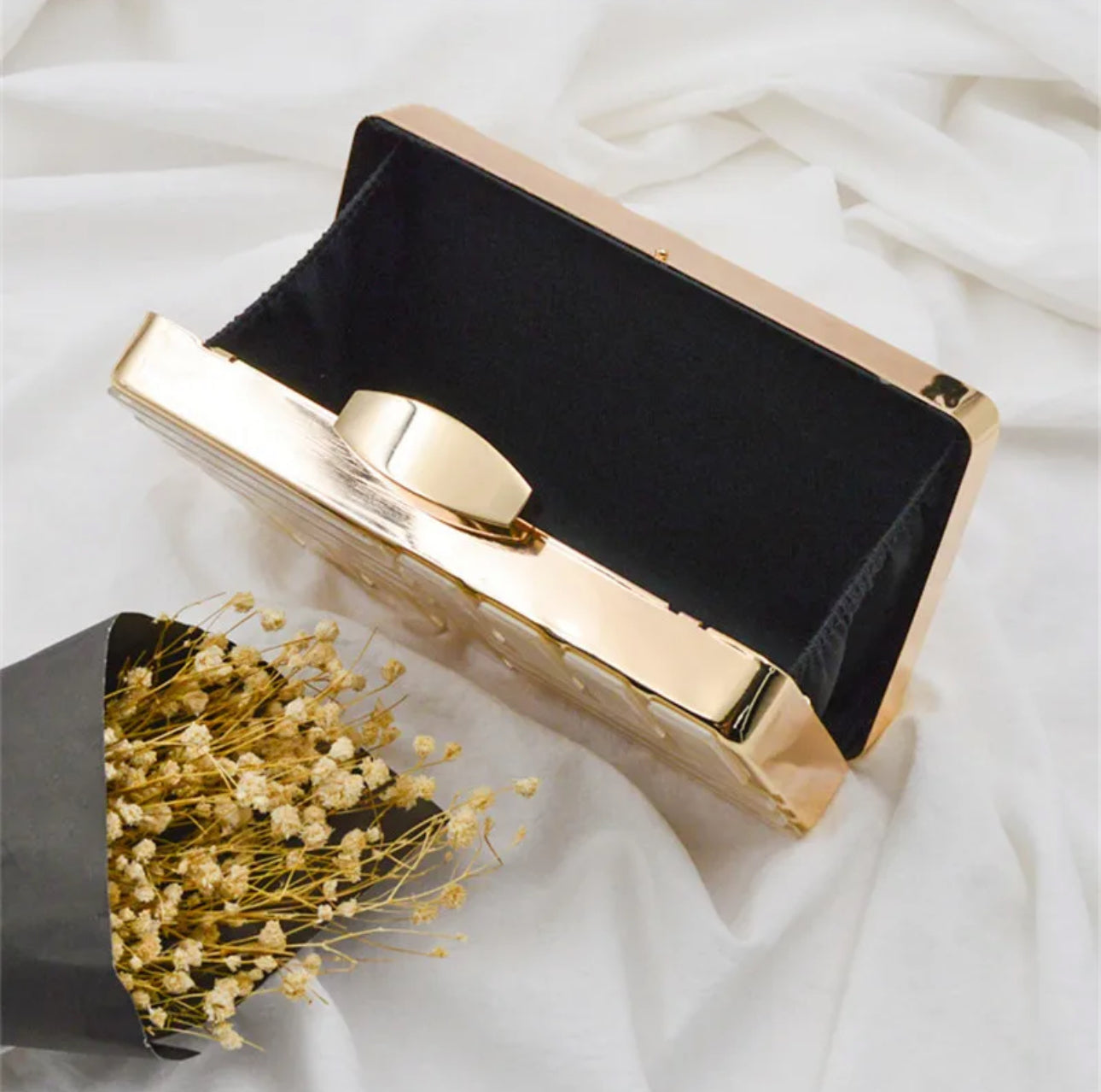 Art Deco Pearlescent Clutch Green