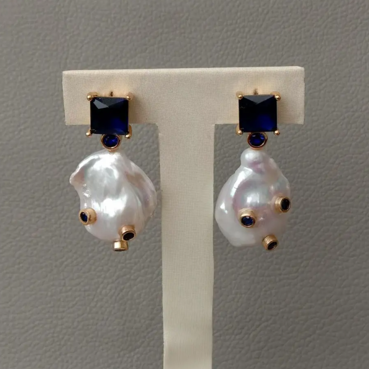 FW Pearl Earrings