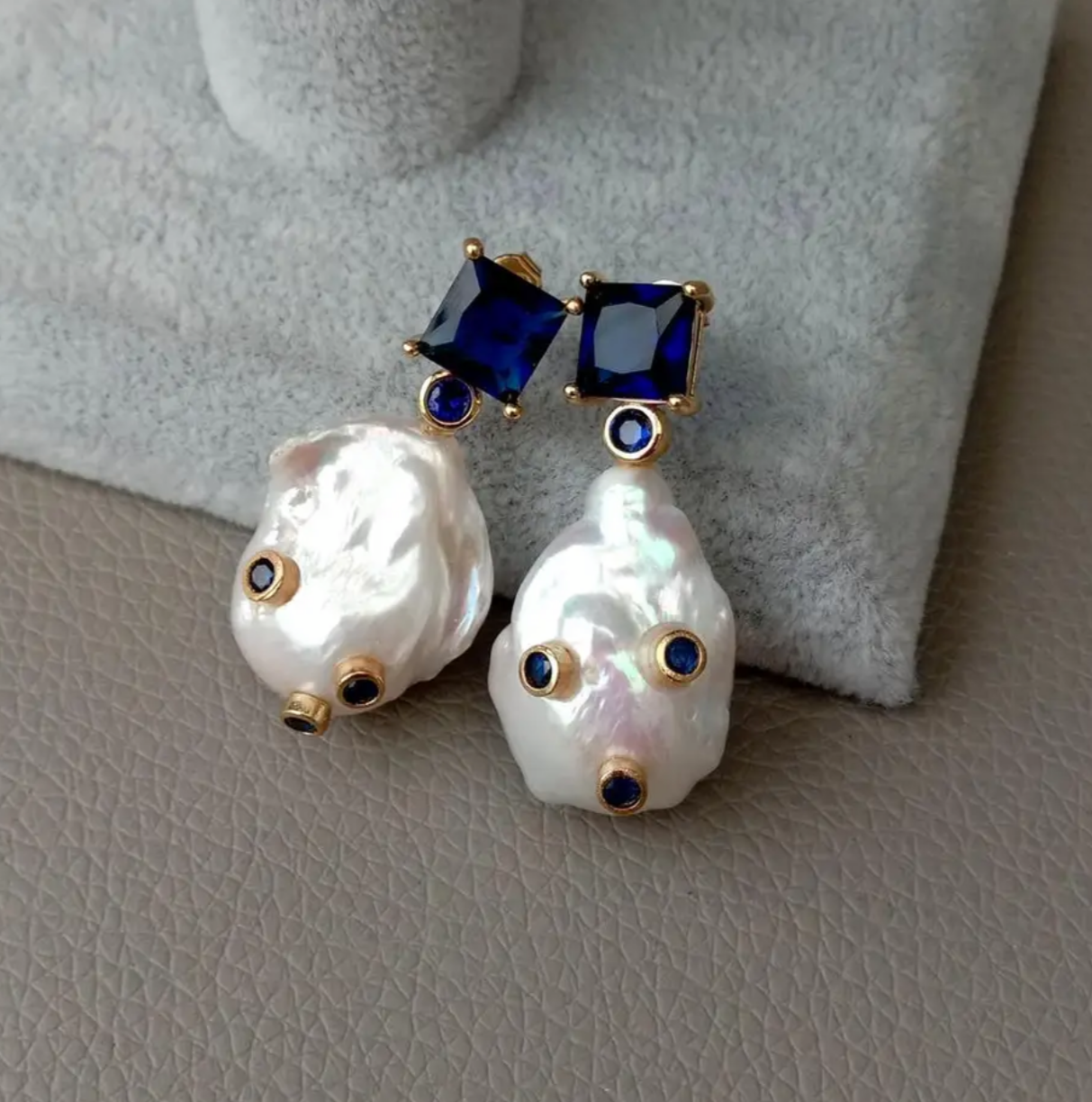 FW Pearl Earrings