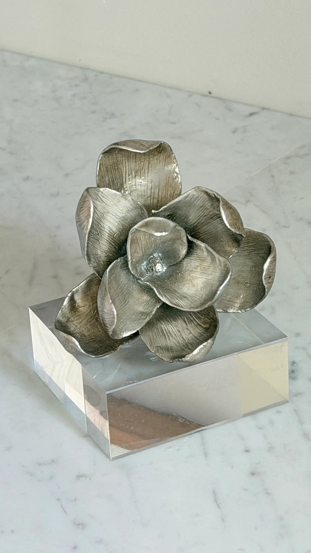 Resin Flower Decor- 4 Options