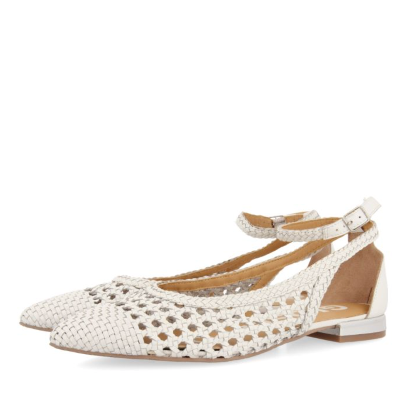Dell in White