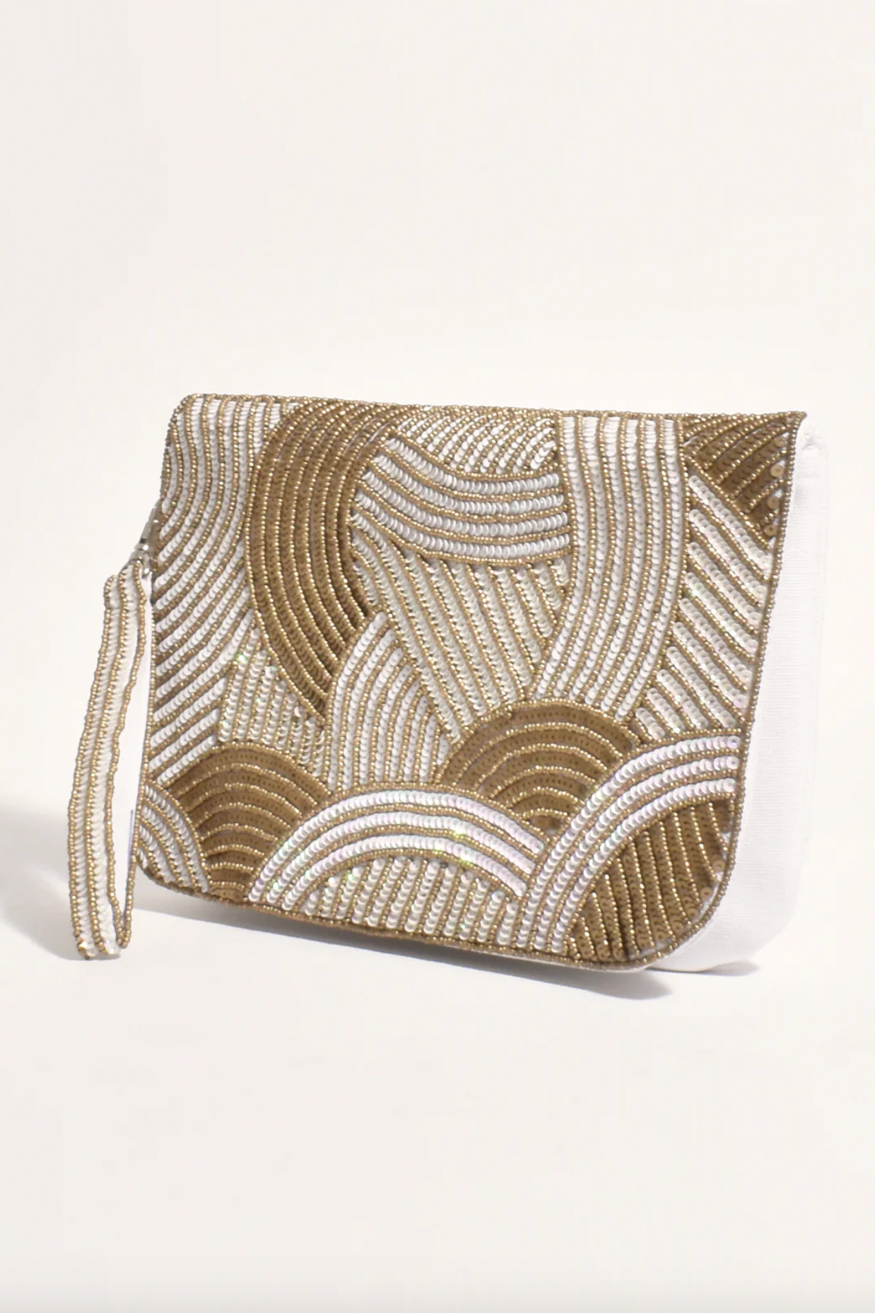 Curve Bead Clutch