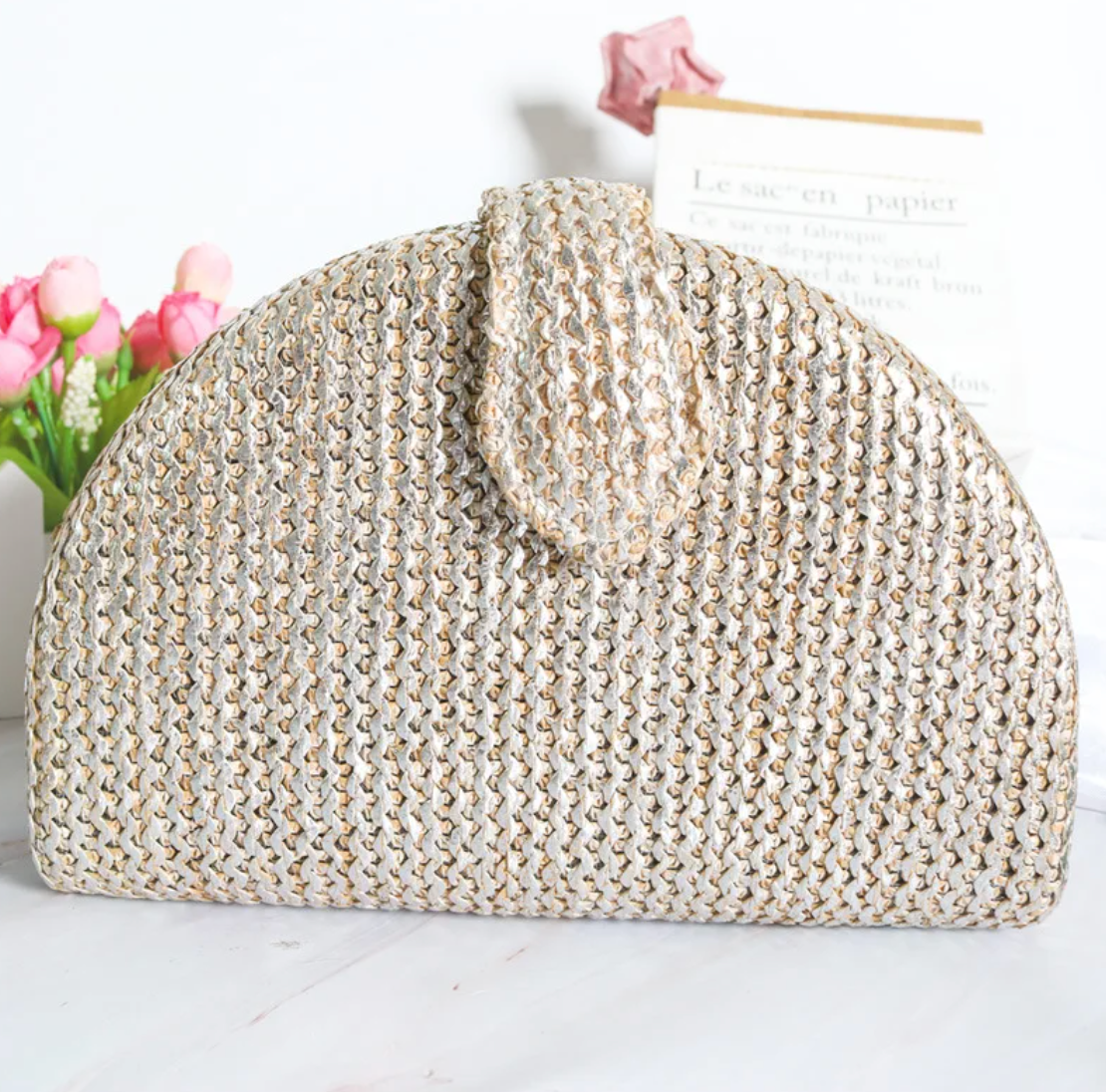 Woven arc Clutch