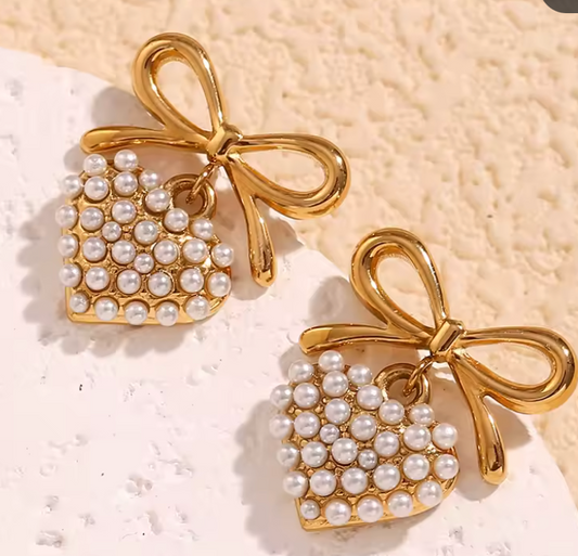 Pearl Gold Heart Earrings