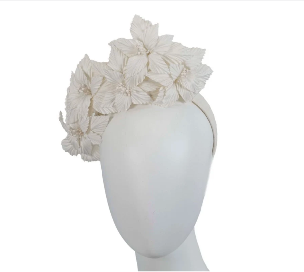 Cream Sculptured Fascinator