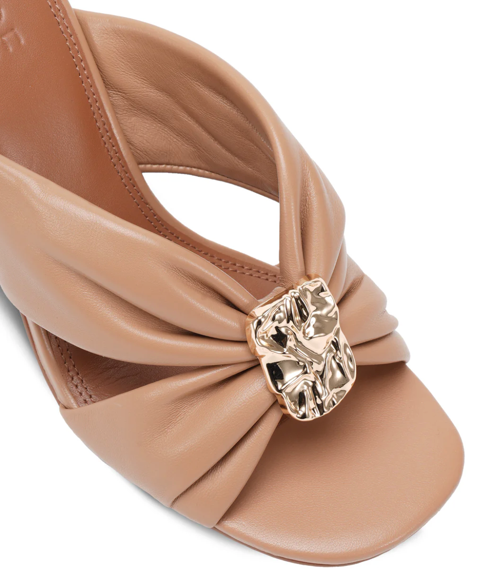 Luna Tan Shoe