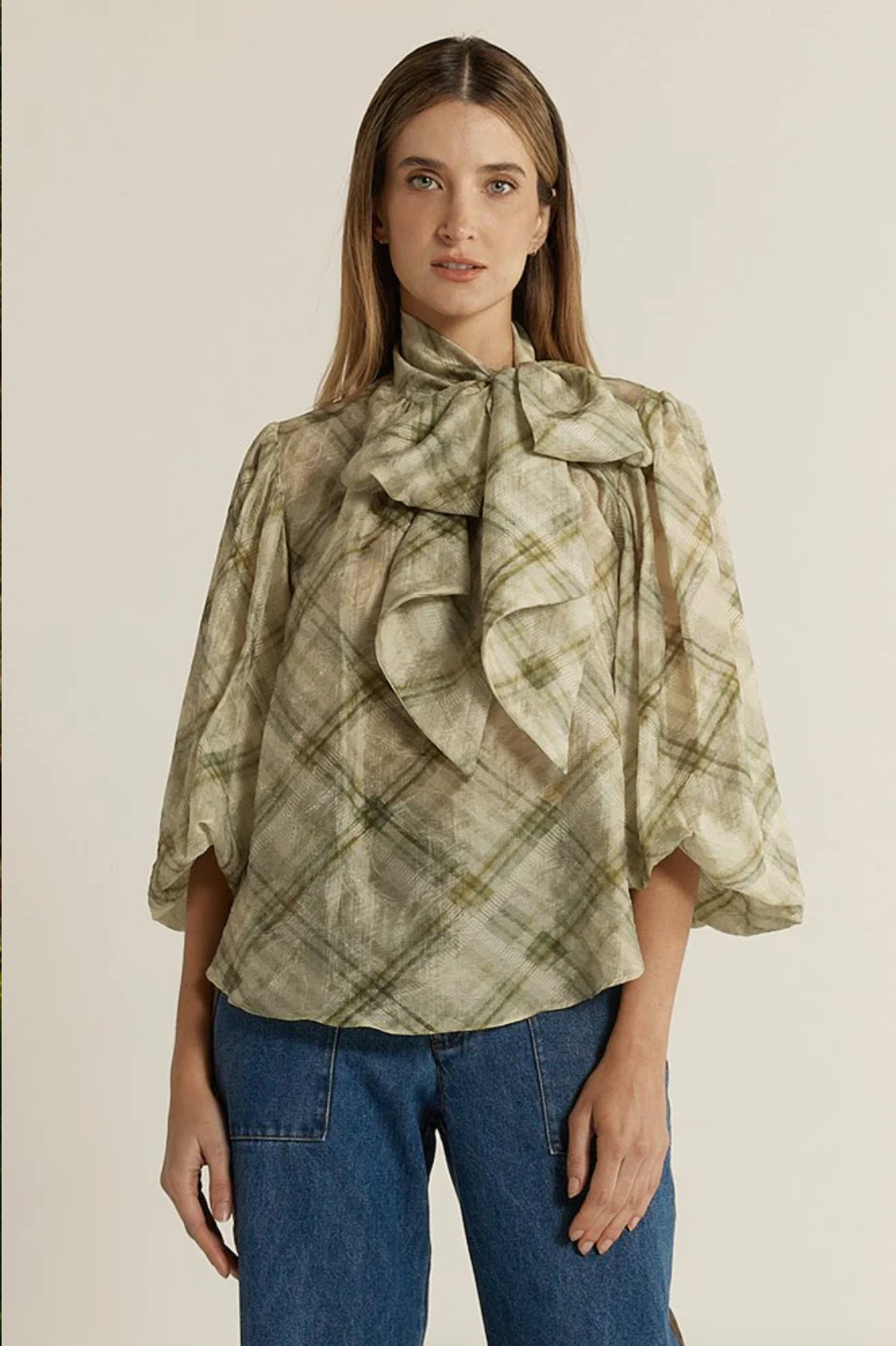 Eve Pussybow Blouse