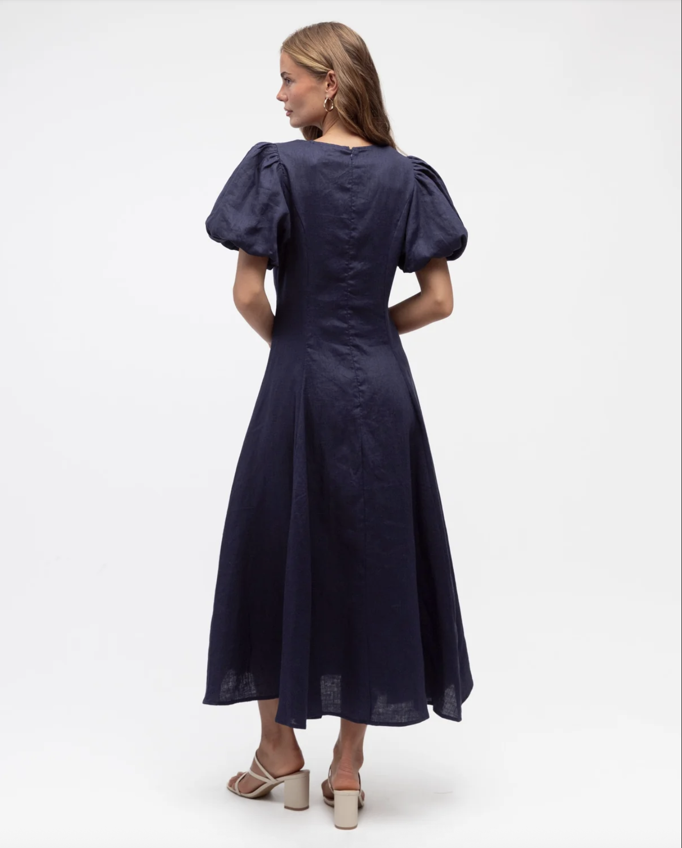 Penelope linen dress in Navy