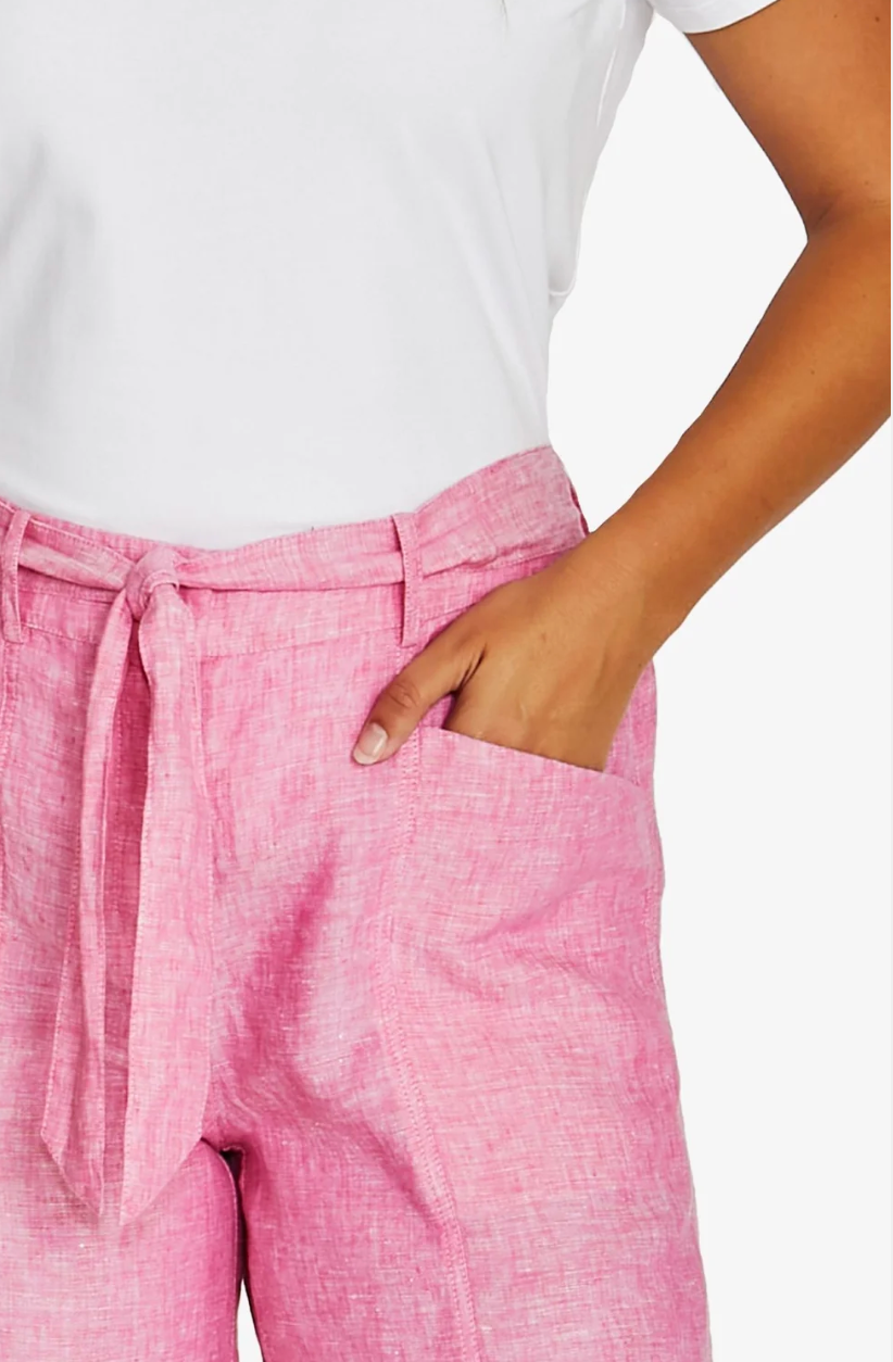 Seam Detail Short Hibiscus