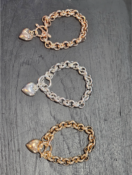 Rolo Bracelet with Heart Pendant