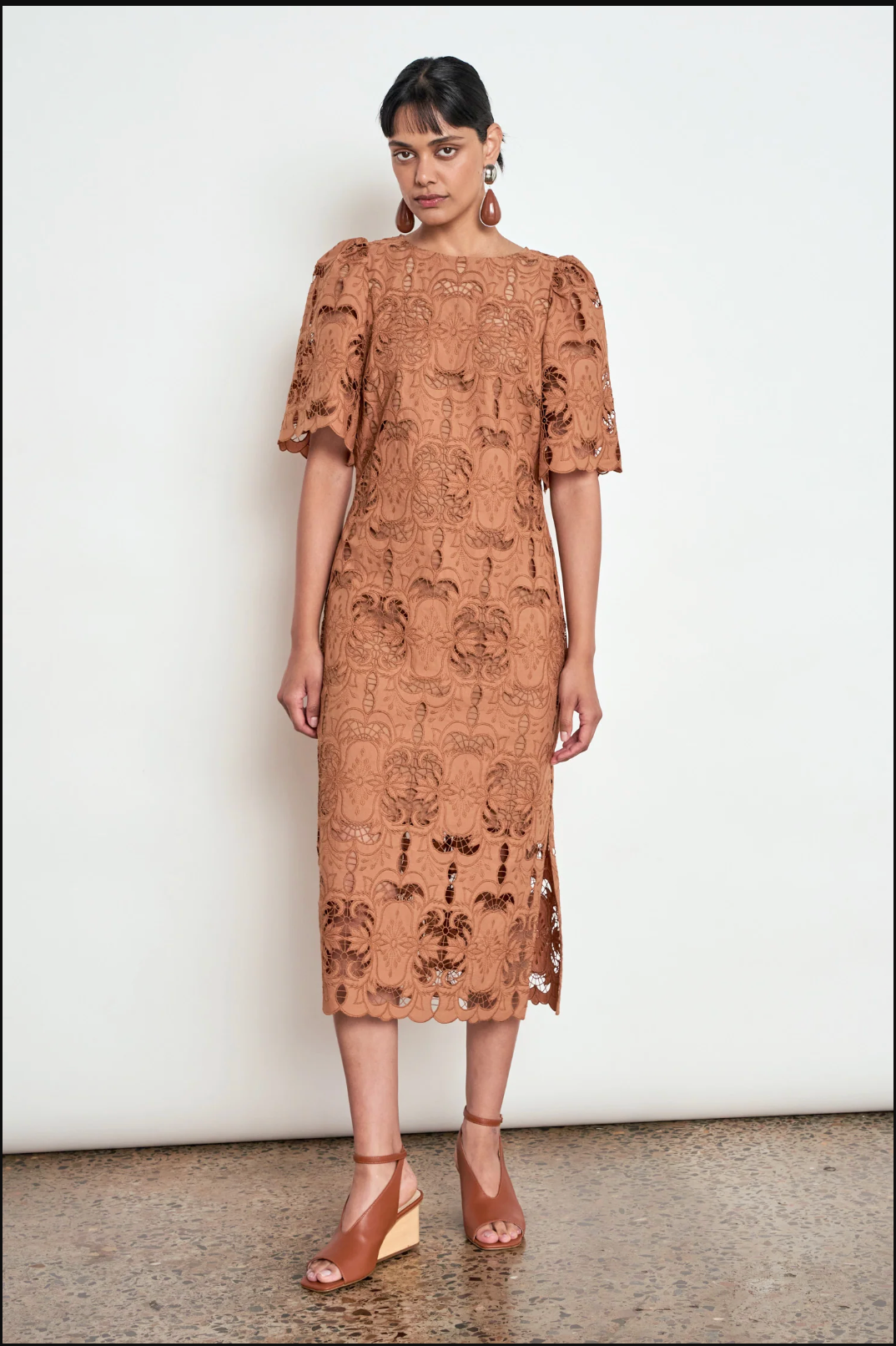 Guide Dress Truffle