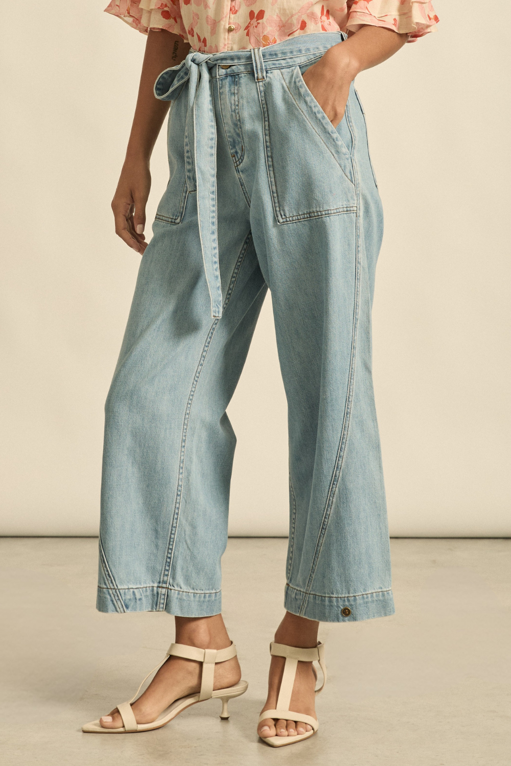 Embark Jean Light