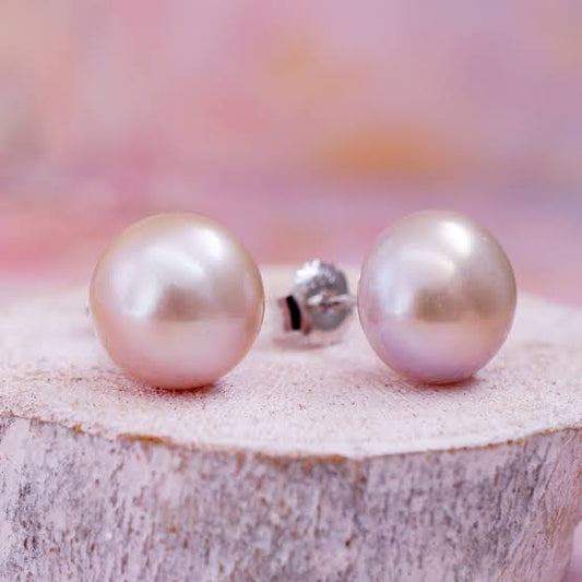 PINK F/W CULTURED BUTTON PEARL STUDS 11mm
